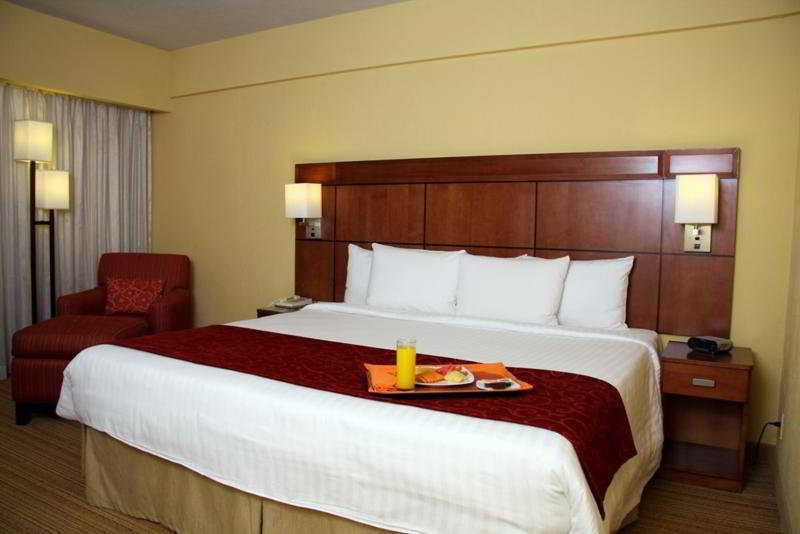 Fiesta Inn Puebla Las Animas מראה חיצוני תמונה